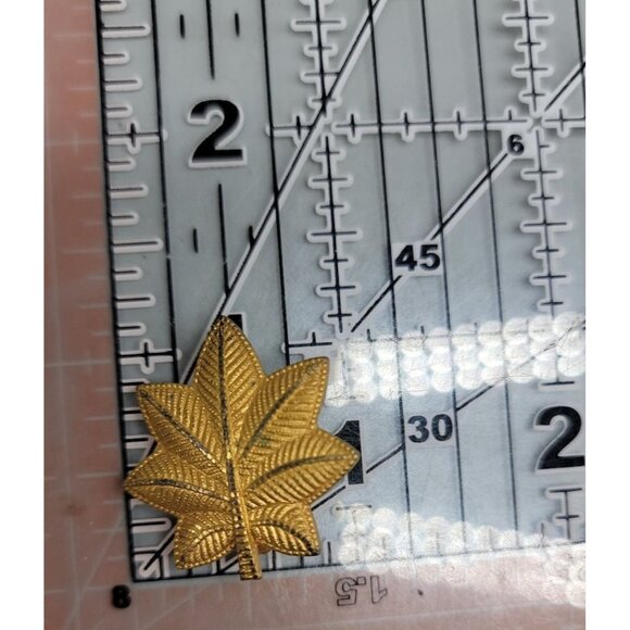 US Army Sterling Silver Oak Shaped Rank Pin Gold Plated over 925 Vintage - Picture 5 of 8